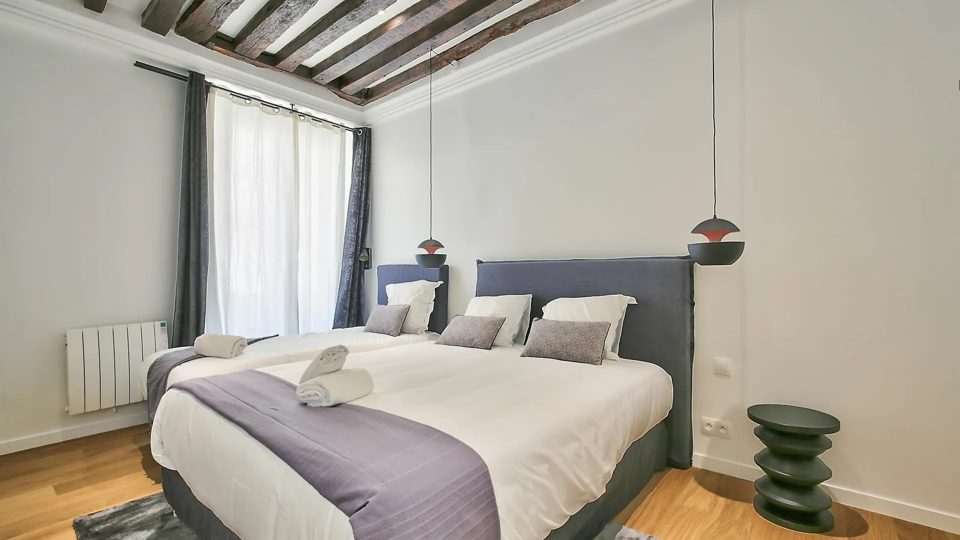 69 - Authentic Parisian Apartmán Paříž